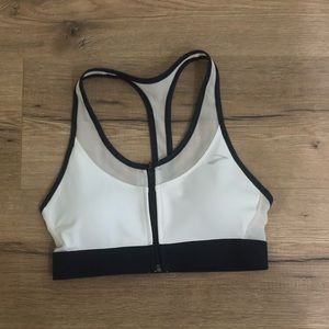 Brooks - Small sports bra